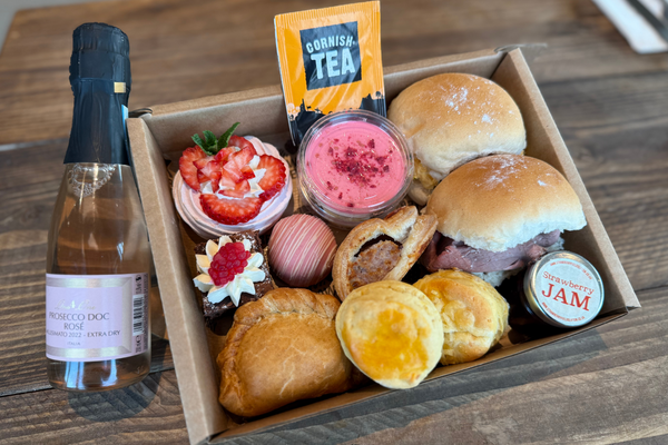 Valentine's Afternoon Tea Takeaway